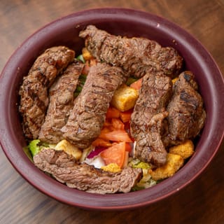 Top Shelf Skirt Steak Salad